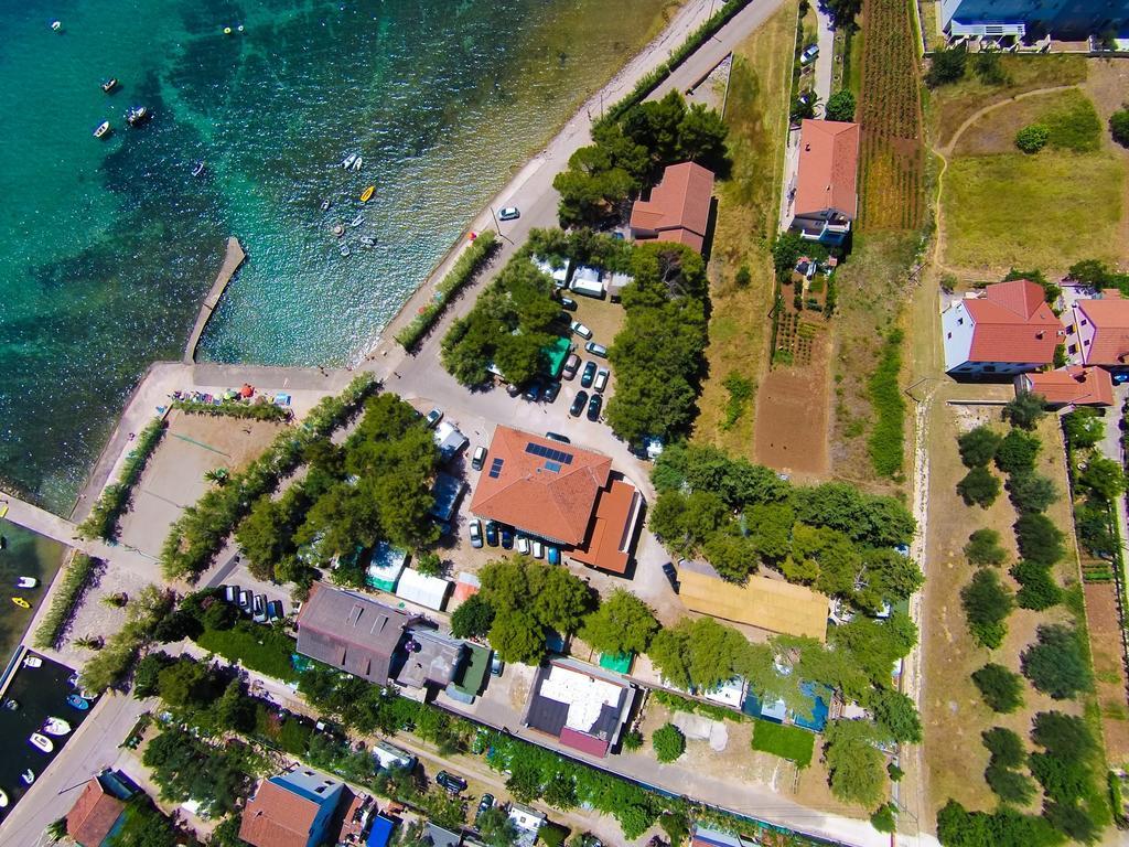 Guest House Malenica Sukošan Exterior foto